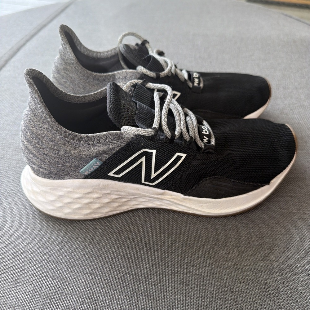 New Balance Fresh Foam Roav Kids Size 4 Running Shoes Black Grey GEROVTK